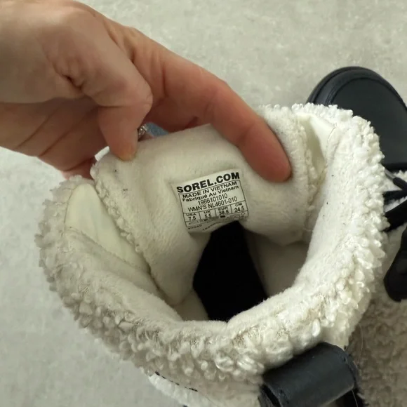 Sorel Women’s Explorer II Joan Boot. Size 7.5. Black/Sea Salt. - Picture 7 of 11